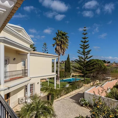 Minerva Villa Lagos